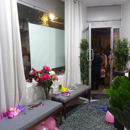 Hostal Lavapies Madrid Kültér fotó